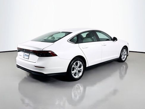 Certified 2023 Honda Accord LX image 7