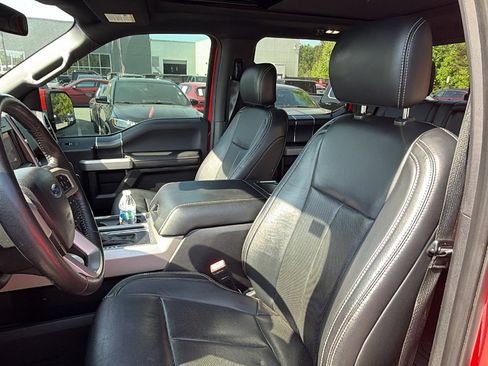 Used 2019 Ford F150 Lariat w/ Equipment Group 502A Luxury AWD/4WD image 17