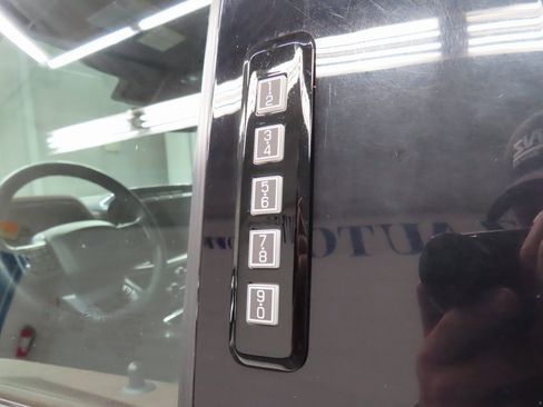 Used 2023 Ford F150 Lariat w/ Equipment Group 502A High image 46