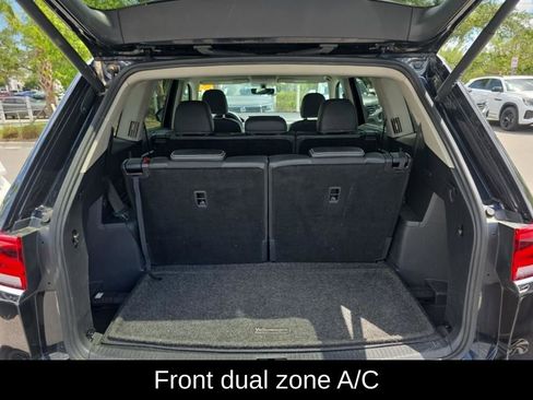 Used 2023 Volkswagen Atlas SE w/ Black Wheel Package FWD image 10