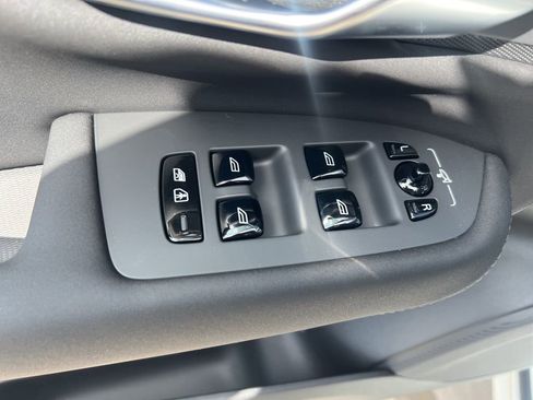 New 2026 Volvo XC90 B6 Plus w/ Protection Package Premier AWD/4WD image 13