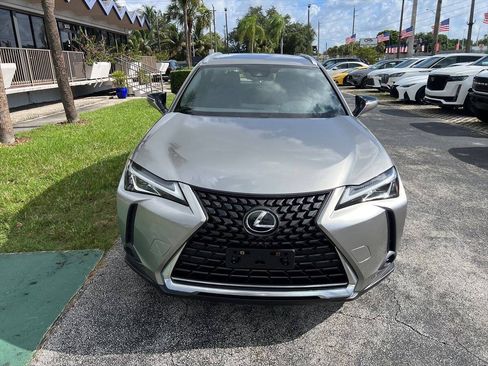 Used 2022 Lexus UX 200 w/ Accessory Package (Z1) FWD image 3
