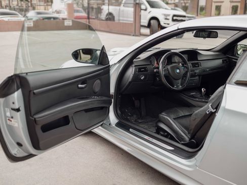 Used 2013 BMW M3 Convertible w/ Premium Pkg RWD image 7