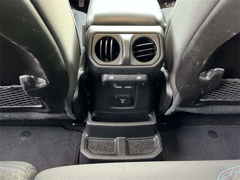 Used 2024 Jeep Wrangler Unlimited Rubicon 4xe image 16