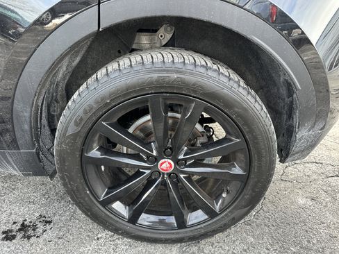 Used 2022 Jaguar E-PACE SE image 11