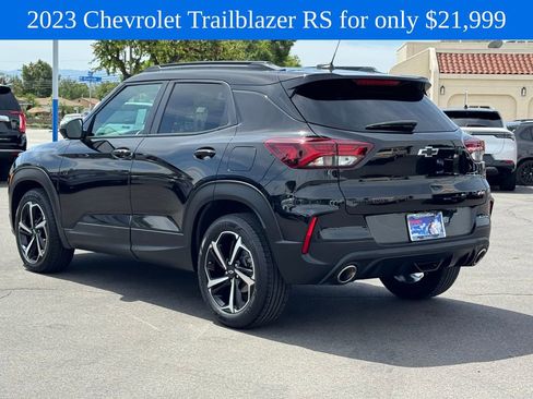 Used 2023 Chevrolet TrailBlazer RS w/ Convenience Package FWD image 5