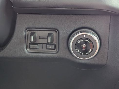 Used 2025 Lincoln Navigator L Black Label image 19