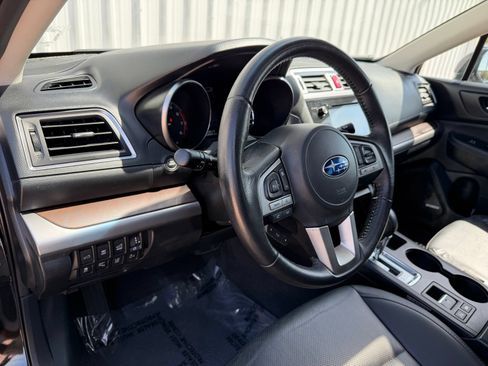 Used 2017 Subaru Outback 2.5i Limited AWD/4WD image 18
