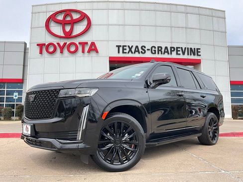 Used 2023 Cadillac Escalade Premium Luxury w/ Performance Package image 2