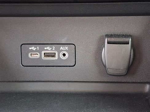 Certified 2023 Nissan Sentra SV FWD image 24