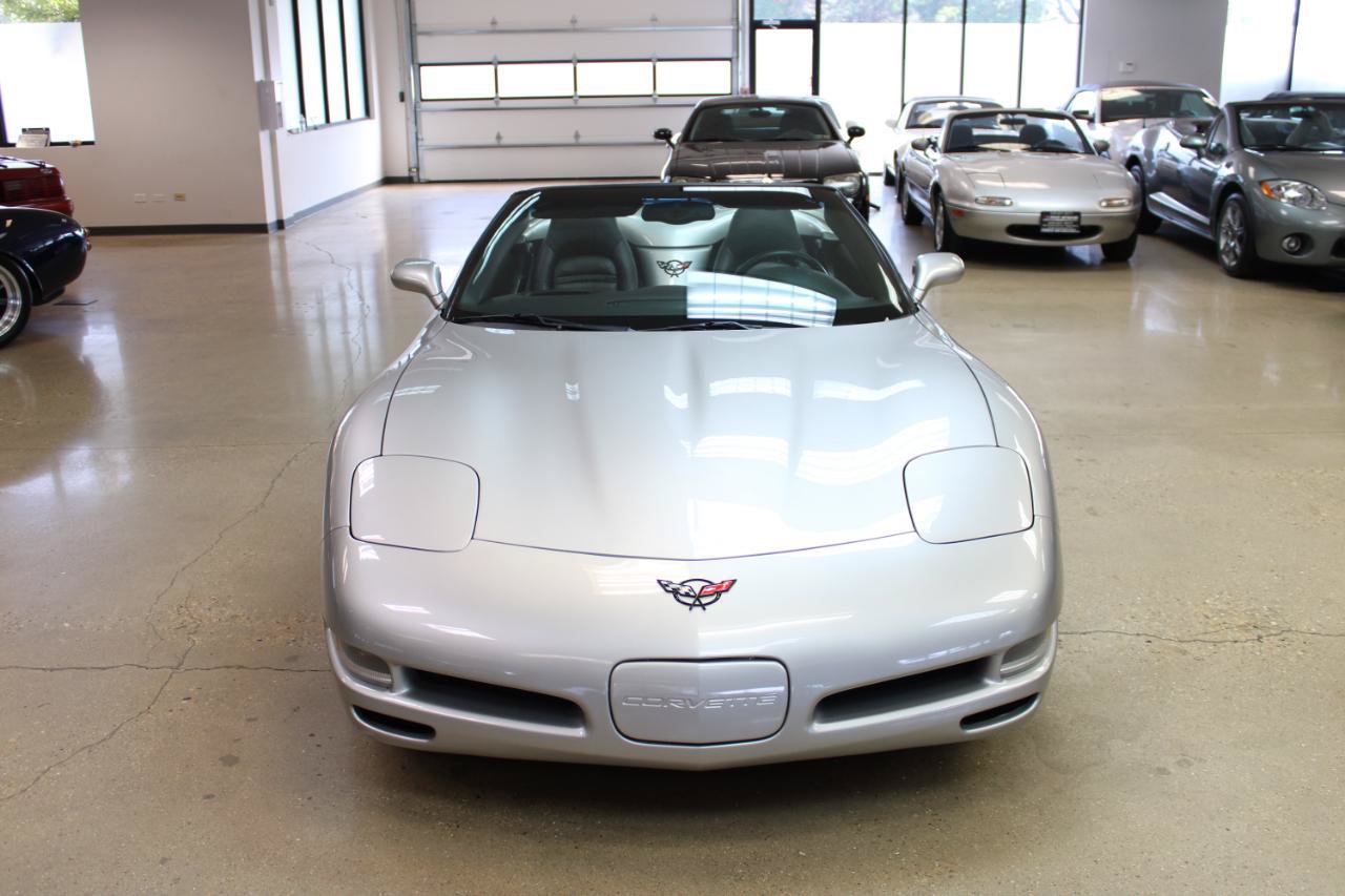 Used 2004 Chevrolet Corvette Convertible w/ Preferred Equipment Group RWD image 30