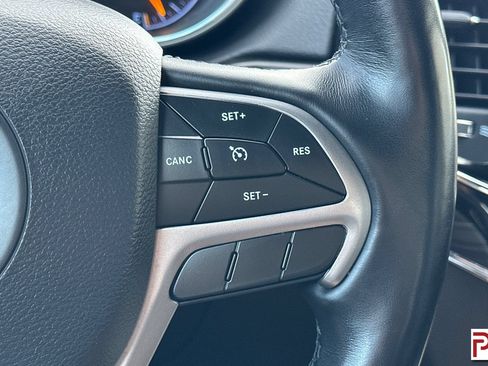Used 2020 Jeep Grand Cherokee Limited AWD/4WD image 30