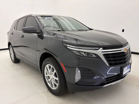 Used 2023 Chevrolet Equinox LT AWD/4WD image 12