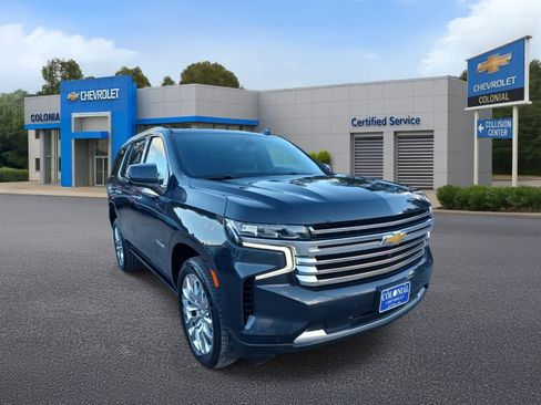 Used 2022 Chevrolet Tahoe High Country w/ Premium Package image 2