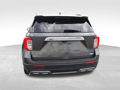 Used 2020 Ford Explorer XLT w/ Equipment Group 202A RWD image 7