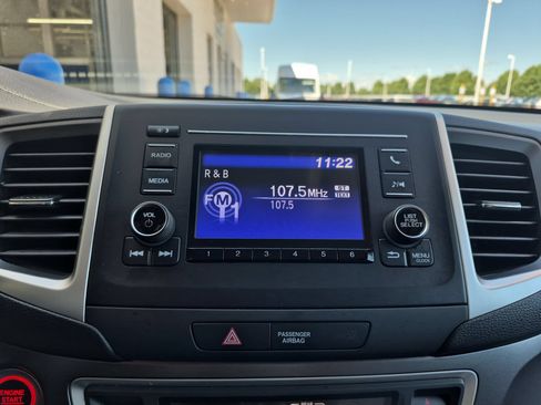 Used 2019 Honda Ridgeline RTL image 17