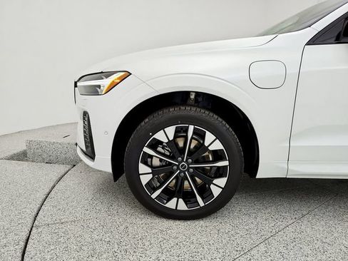 New 2026 Volvo XC60 T8 Plus w/ Climate Package AWD/4WD image 29