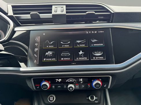 Used 2023 Audi Q3 2.0T Premium Plus w/ Premium Plus Package image 18