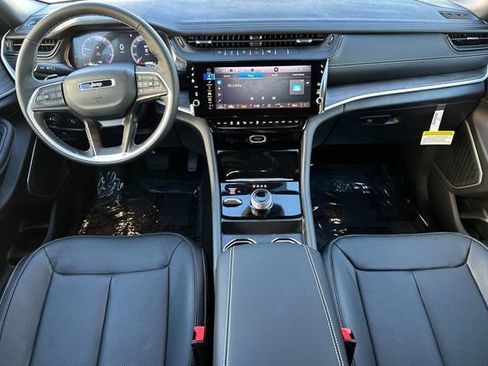 New 2026 Jeep Grand Cherokee L Limited AWD/4WD image 12