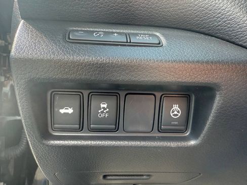 Used 2017 Nissan Altima 2.5 SV w/ Convenience Package FWD image 19