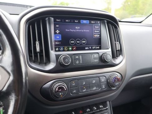 Used 2019 Chevrolet Colorado Z71 AWD/4WD image 11