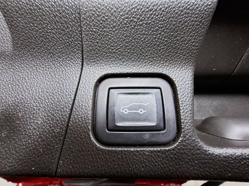 Used 2023 GMC Acadia SLT w/ Elevation Edition FWD image 43