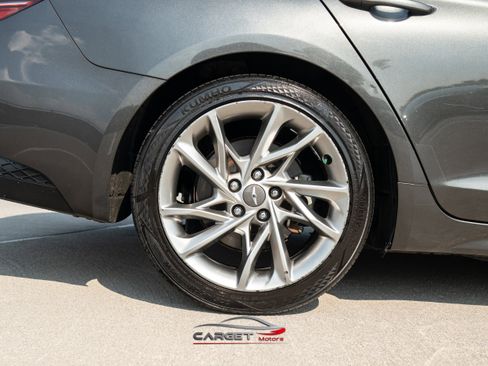 Used 2022 Genesis G70 2.0T image 7