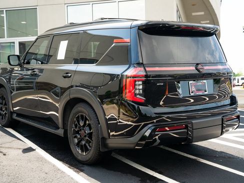 Used 2025 Nissan Armada PRO-4X AWD/4WD image 18