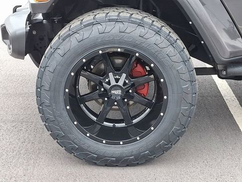 Used 2022 Jeep Gladiator Willys image 8