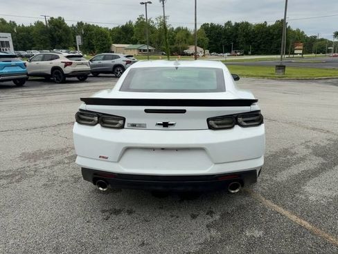 Used 2023 Chevrolet Camaro LT RWD image 7