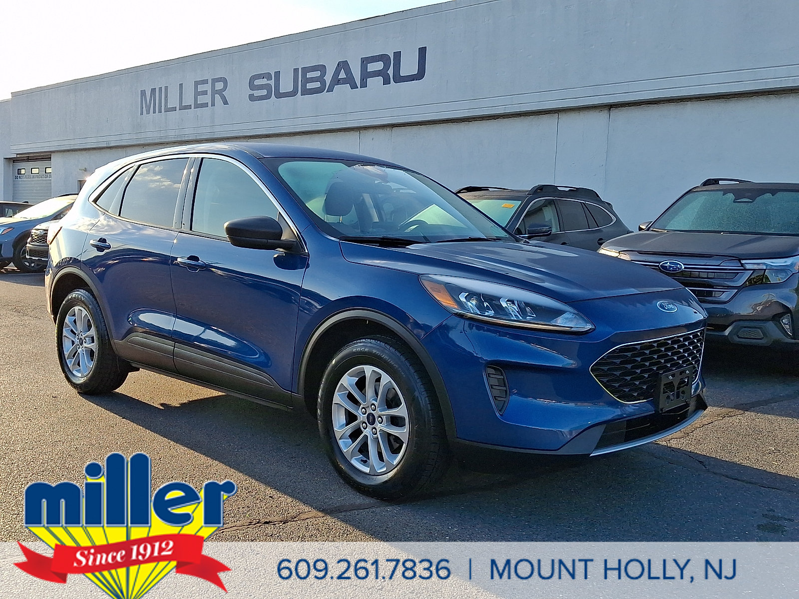Certified 2022 Ford Escape SE AWD/4WD image 1