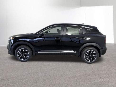New 2025 Nissan Kicks SV w/ SV Premium Package image 30
