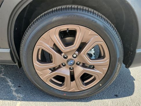 Used 2025 Subaru Ascent Bronze Edition image 11