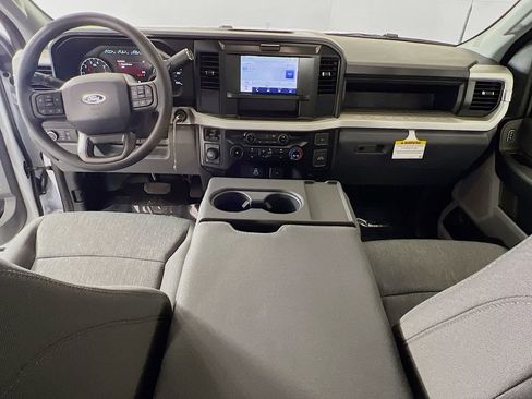 New 2026 Ford F250 XL w/ XL Chrome Package image 7