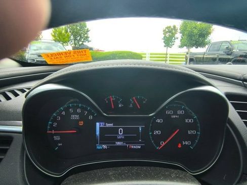 Used 2017 Chevrolet Impala LT w/ Convenience Package FWD image 15