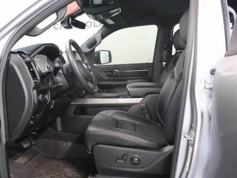 Used 2019 RAM 2500 Laramie w/ Night Edition AWD/4WD image 8
