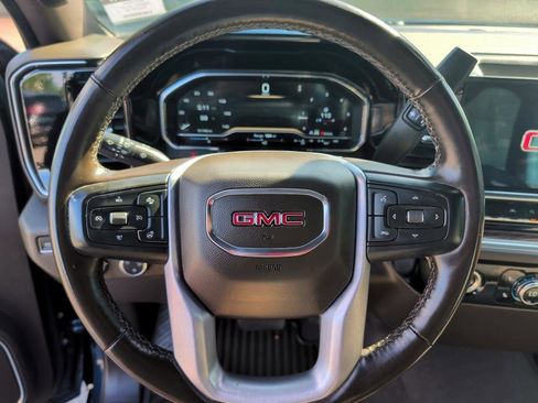 Used 2023 GMC Sierra 1500 SLE AWD/4WD image 18