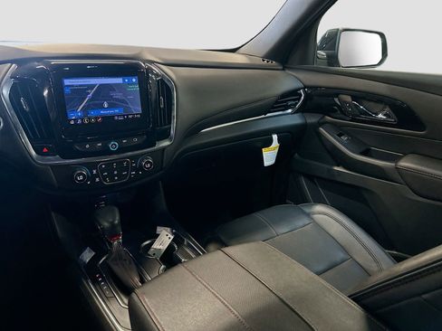 Used 2023 Chevrolet Traverse RS AWD/4WD image 25