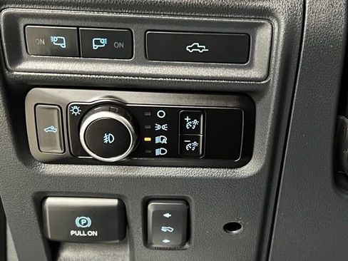 Used 2023 Ford F150 Platinum w/ FX4 Off-Road Package AWD/4WD image 30