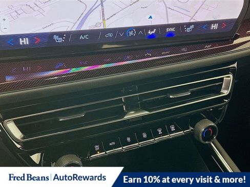 New 2026 Chevrolet Traverse Z71 w/ Enhanced Driving Package image 11