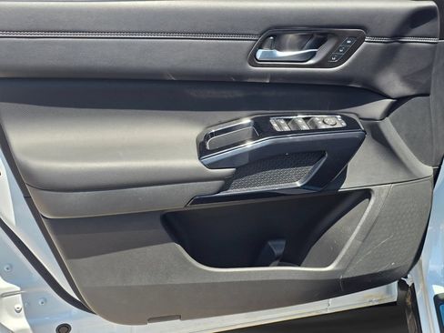 Used 2026 Nissan Pathfinder Platinum w/ Cargo Package FWD image 13