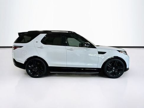 Used 2025 Land Rover Discovery Dynamic SE AWD/4WD image 4