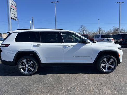 New 2026 Jeep Grand Cherokee L Limited AWD/4WD image 5