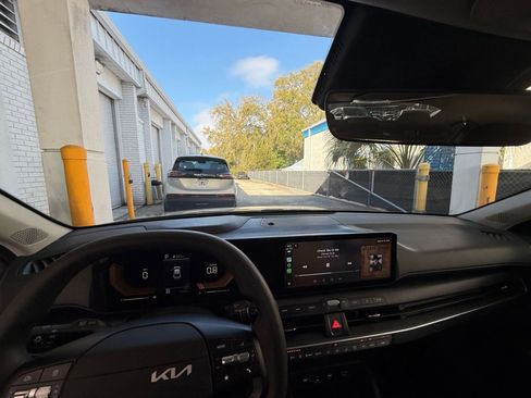 Used 2025 Kia K4 FWD image 33