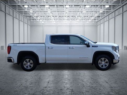 Used 2025 GMC Sierra 1500 SLT AWD/4WD image 6