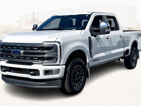 Used 2024 Ford F250 Platinum image 1