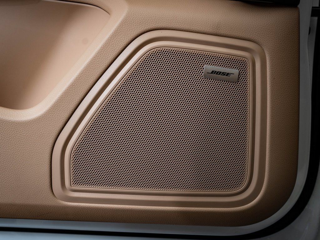 Certified 2026 Porsche Macan AWD/4WD image 43