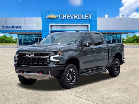 Used 2025 Chevrolet Silverado 1500 ZR2 AWD/4WD image 2