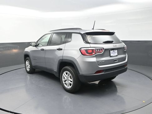 Used 2018 Jeep Compass Sport AWD/4WD image 8