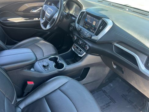 Used 2024 GMC Terrain SLT AWD/4WD image 16